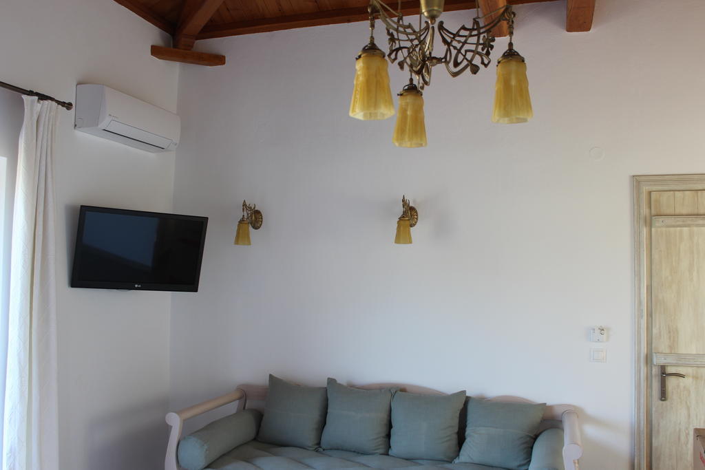 Mando Beachfront Стафилос Стая снимка
