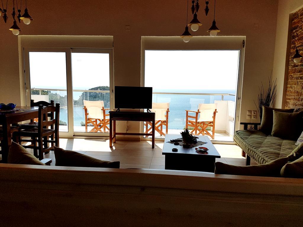 Mando Beachfront Стафилос Екстериор снимка